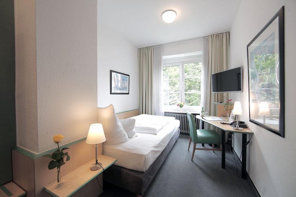 Hotel Am Hofgarten Дюссельдорф Екстер'єр фото